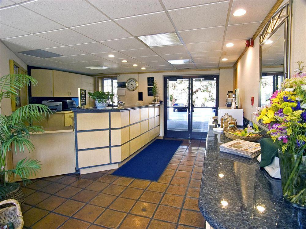 Best Western Plus Airport Plaza Motel San Jose Interior photo